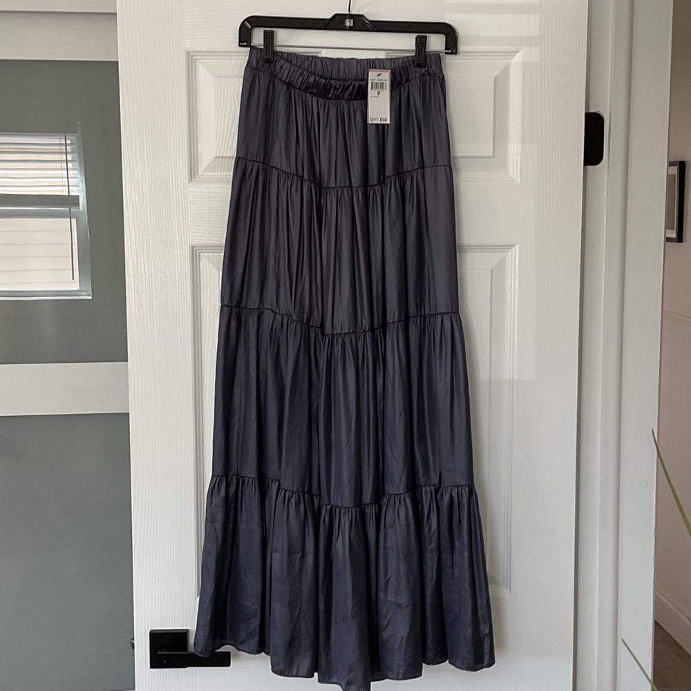NWT Philosophy Tiered Maxi Skirt in Charcoal size Small
